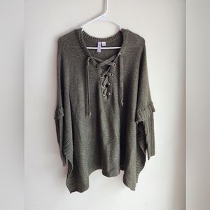 Ayla taupe sweater poncho with sleeves Size s/m